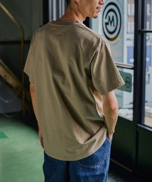 GORDON MILLER(ゴードンミラー)の「GORDON MILLER(ゴードンミラー) DRIVING FORWARDプリントTee 001(Tシャツ/カットソー・メンズ・ホワイト/ベージュ・M/L/XL)」の20枚目の写真