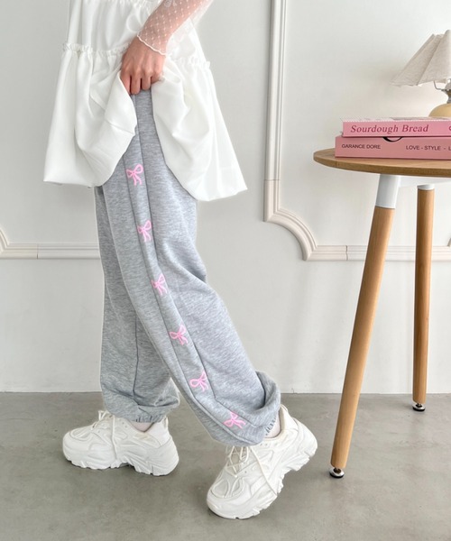 SOLLON.（ソルロン）の「サイドリボンライトスウェットパンツ（スウェットパンツ・レディース・アイボリー/ブラック/グレー/ライトブルー/ピンク・FREE）」の5枚目の写真