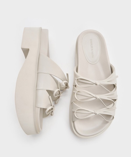 CHARLES & KEITH（チャールズ & キース）の「Dorri ドリー トリプルボウプラットフォームサンダル（サンダル・レディース・ピンク/オフホワイト・22.5cm/25cm/24.5cm/23.5cm/23cm）」の18枚目の写真