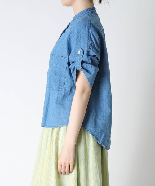 BLANC basque ブランバスク　綿麻デニムパール釦半袖シャツ ブラウス パールボタン ダンガリーデニムスタンドブラウス【ロールアップ
