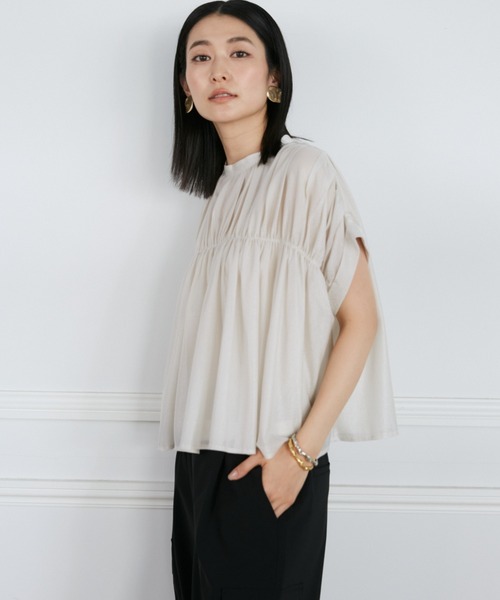 Luftrobe(ルフトローブ)の「タックキャザーカットブラウス(Tシャツ/カットソー・レディース・ブラック/グレイッシュベージュ・9号)」の2枚目の写真