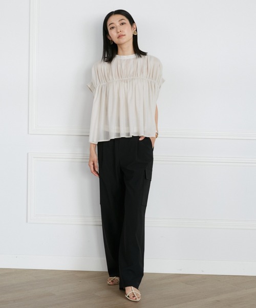 Luftrobe(ルフトローブ)の「タックキャザーカットブラウス(Tシャツ/カットソー・レディース・ブラック/グレイッシュベージュ・9号)」の9枚目の写真