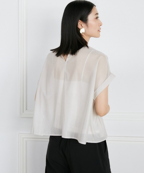 Luftrobe(ルフトローブ)の「タックキャザーカットブラウス(Tシャツ/カットソー・レディース・ブラック/グレイッシュベージュ・9号)」の12枚目の写真