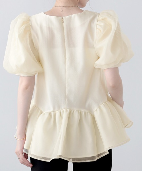 O.S.K（オーエスケー）の「[O.S.K] スクエアネックオーガンジートップス（シャツ/ブラウス・レディース・パープル/ブラック/アイボリー・L/M）」の6枚目の写真