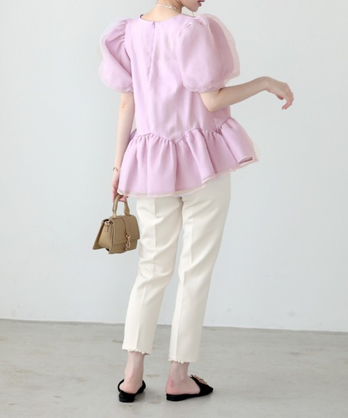 O.S.K（オーエスケー）の「[O.S.K] スクエアネックオーガンジートップス（シャツ/ブラウス・レディース・パープル/ブラック/アイボリー・L/M）」の8枚目の写真