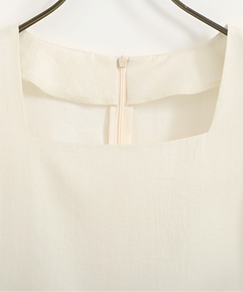 O.S.K（オーエスケー）の「[O.S.K] スクエアネックオーガンジートップス（シャツ/ブラウス・レディース・パープル/ブラック/アイボリー・L/M）」の13枚目の写真