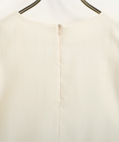 O.S.K（オーエスケー）の「[O.S.K] スクエアネックオーガンジートップス（シャツ/ブラウス・レディース・パープル/ブラック/アイボリー・L/M）」の14枚目の写真