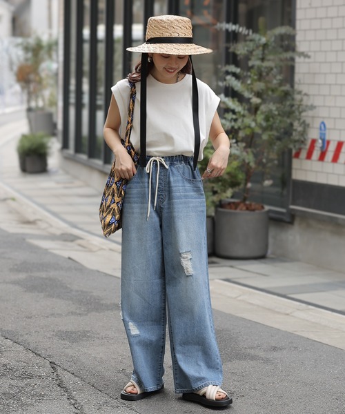 LEPSIM(レプシィム)の「【3つの機能付き】デザインチュニックノースリーブ 104202(Tシャツ/カットソー・レディース・サンドベージュ/オレンジ/チャコールグレー/オフホワイト/レッド/ブラック×ホワイト/ライトブルー・FREE)」の17枚目の写真