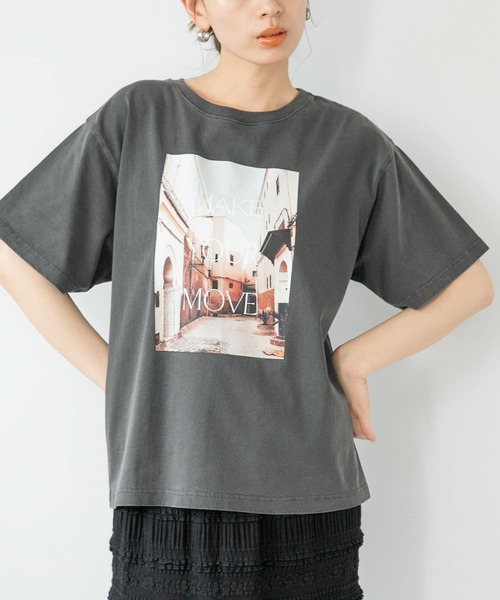 URBAN RESEARCH Sonny Label(アーバンリサーチサニーレーベル)の「フォトプリントTシャツ(Tシャツ/カットソー・レディース・オフホワイト/ブラック/ピンク・FREE)」の1枚目の写真