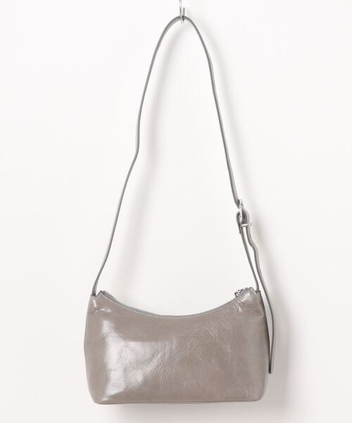 Desigual(デシグアル)の「LEATHER MULTIPOCKETS MEDELL レザーショルダーバッグ(ショルダーバッグ・レディース・グレー/ブラック・FREE)」の3枚目の写真