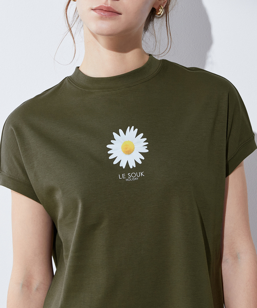LE SOUK HOLIDAY(ルスークホリデー)の「【接触冷感・UVカット・汗じみ防止】フラワープリントTシャツ(Tシャツ/カットソー・レディース・グリーン/カーキ/ブラック・M/L)」の14枚目の写真
