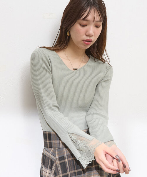 natural couture(ナチュラルクチュール)の「前後2WAY袖口レースリブニット(ニット/セーター・レディース・ミント/チャコールグレー/グレー/オフホワイト/ブラック/グレイッシュベージュ/ボルドー/その他1/その他2・FREE)」の6枚目の写真