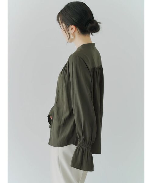 YECCA VECCA（イェッカヴェッカ）の「キャンディスリーブギャザーブラウス（シャツ/ブラウス・レディース・ライトベージュ/チャコールグレー/ベージュ・FREE）」の22枚目の写真