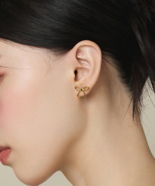 ciite' surgical stainless(シーテサージカルステンレス)の「【 金属アレルギー対応 】 リボンピアス サージカルステンレス (両耳用)(ピアス(両耳用)・レディース・ゴールド/シルバー/ピンクゴールド・FREE)」の6枚目の写真