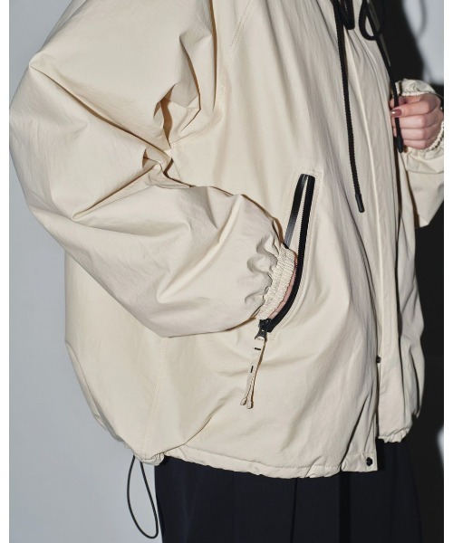 TODAYFUL（トゥデイフル）の「TODAYFUL Hoodie Puff Jacket 12420203（その他アウター・レディース・オフホワイト/ブラック・38/36）」の7枚目の写真