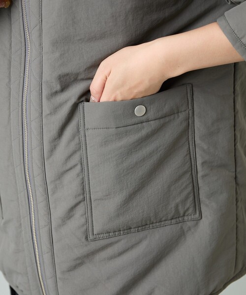 FREAK'S STORE（フリークスストア）の「限定展開　スタンドカラー リバーシブル ボア ブルゾン（ブルゾン・レディース・オリーブ/ブラック/ナチュラル/グレー/ベージュ・ﾌﾘ-）」の15枚目の写真