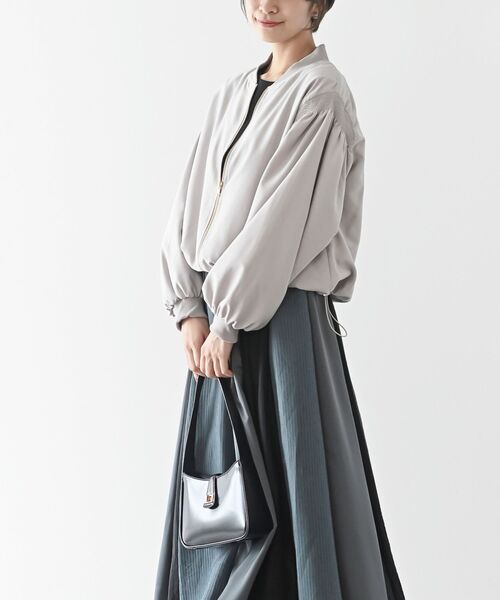 rps（アールピーエス）の「袖シャーリングＭＡ－１（MA-1・レディース・ブラック/グレー/カーキ・フリー）」の5枚目の写真