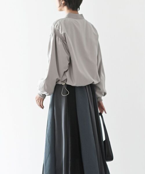 rps（アールピーエス）の「袖シャーリングＭＡ－１（MA-1・レディース・ブラック/グレー/カーキ・フリー）」の6枚目の写真