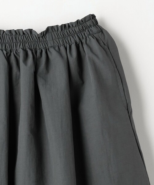 green label relaxing(グリーンレーベルリラクシング)の「【別注】<Pluckys>TJ バルーンスカート / キッズ 140cm-160cm(スカート・キッズ・ブラック/ダークグレー・140cm/160cm/150cm)」の5枚目の写真