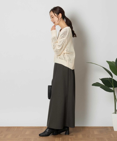 Right-on（ライトオン）の「【HONEYSUCKLE ROSE】スパンコールカーデレイヤード（アンサンブル・レディース・ダークグレー/オフホワイト・M/L/XL/S）」の4枚目の写真