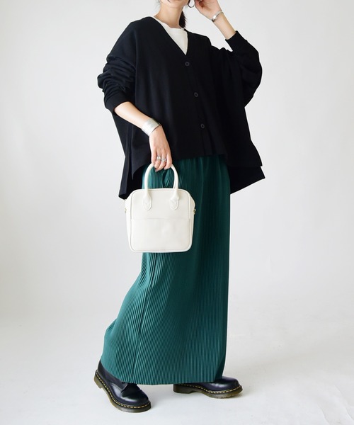 and it_（アンドイット）の「Vネックスウェットワイドカーディガン（カーディガン/ボレロ・レディース・杢グレー/ナチュラル/グレイッシュブルー/ブラック/カーキ・M-L）」の8枚目の写真