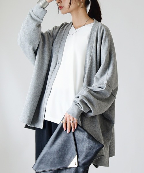 and it_（アンドイット）の「Vネックスウェットワイドカーディガン（カーディガン/ボレロ・レディース・杢グレー/ナチュラル/グレイッシュブルー/ブラック/カーキ・M-L）」の10枚目の写真
