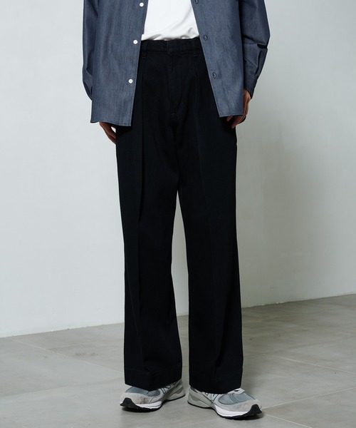 STUDIOUS（ステュディオス）の「【PUBLIC TOKYO/パブリックトウキョウ】エバークリースデニムワイドパンツ（デニムパンツ・メンズ・インディゴブルー/ブラック・1/2）」の2枚目の写真