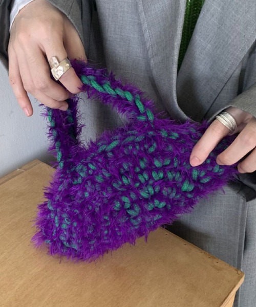 Vipoa(ヴィポア)の「shaggy mini hand bag(ハンドバッグ・レディース・ライトブルー/チャコールグレー/ブルー/ブラック/ホワイト/グリーン/ライトグリーン/イエロー/オレンジ/パープル/レッド・FREE)」の8枚目の写真