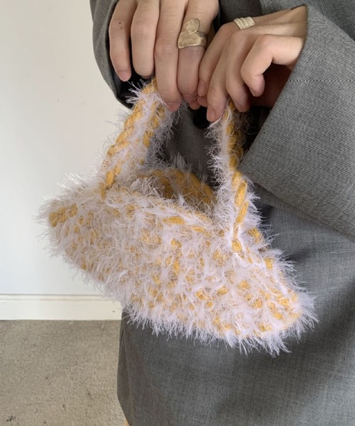 Vipoa(ヴィポア)の「shaggy mini hand bag(ハンドバッグ・レディース・ライトブルー/チャコールグレー/ブルー/ブラック/ホワイト/グリーン/ライトグリーン/イエロー/オレンジ/パープル/レッド・FREE)」の2枚目の写真