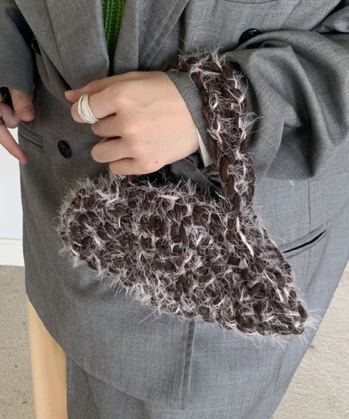 Vipoa(ヴィポア)の「shaggy mini hand bag(ハンドバッグ・レディース・ライトブルー/チャコールグレー/ブルー/ブラック/ホワイト/グリーン/ライトグリーン/イエロー/オレンジ/パープル/レッド・FREE)」の3枚目の写真