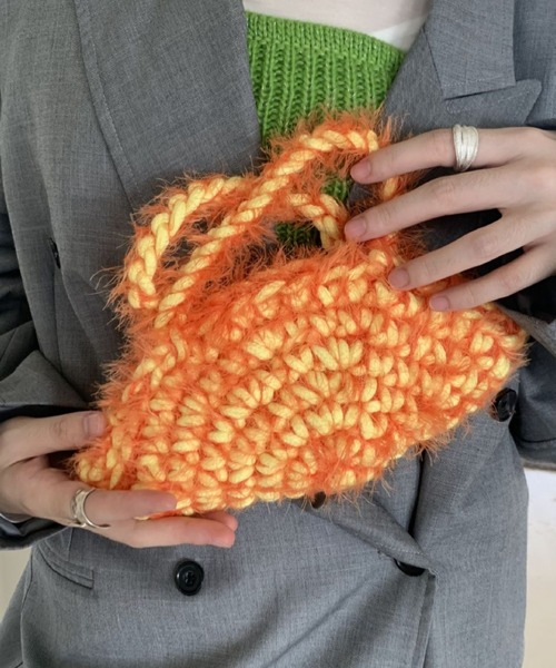 Vipoa(ヴィポア)の「shaggy mini hand bag(ハンドバッグ・レディース・ライトブルー/チャコールグレー/ブルー/ブラック/ホワイト/グリーン/ライトグリーン/イエロー/オレンジ/パープル/レッド・FREE)」の9枚目の写真