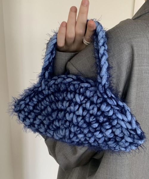 Vipoa(ヴィポア)の「shaggy mini hand bag(ハンドバッグ・レディース・ライトブルー/チャコールグレー/ブルー/ブラック/ホワイト/グリーン/ライトグリーン/イエロー/オレンジ/パープル/レッド・FREE)」の7枚目の写真