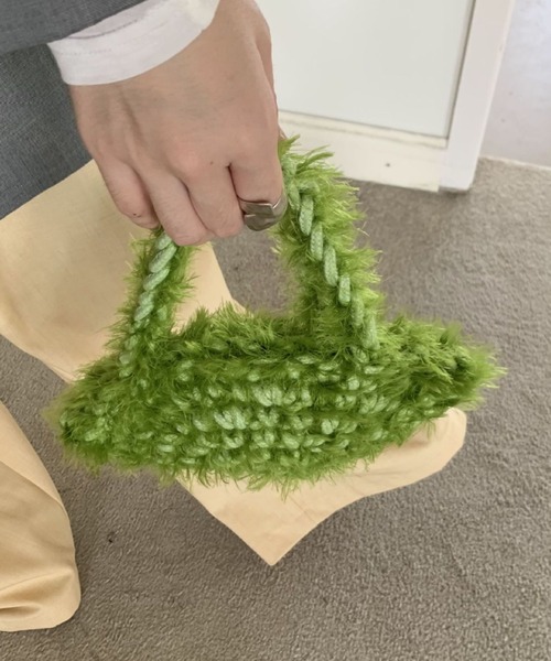 Vipoa(ヴィポア)の「shaggy mini hand bag(ハンドバッグ・レディース・ライトブルー/チャコールグレー/ブルー/ブラック/ホワイト/グリーン/ライトグリーン/イエロー/オレンジ/パープル/レッド・FREE)」の12枚目の写真