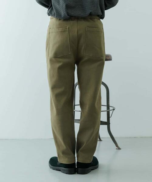 ITEMS URBANRESEARCH(アイテムズ アーバンリサーチ)の「裏フリース リラックスチノパンツ(その他パンツ・メンズ・オリーブ/ブラック/ライトベージュ・MEDIUM/LARGE)」の22枚目の写真
