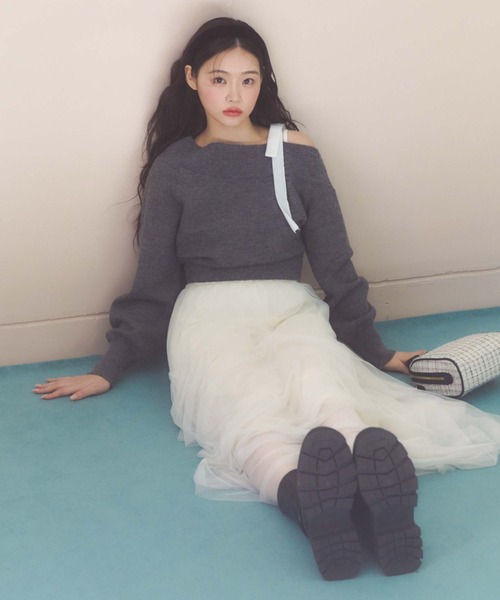 archives（アルシーヴ）の「ベロアリボンワンショルニット（ニット/セーター・レディース・グレー/アイボリー/ブラック・MEDIUM）」の14枚目の写真