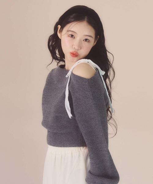 archives（アルシーヴ）の「ベロアリボンワンショルニット（ニット/セーター・レディース・グレー/アイボリー/ブラック・MEDIUM）」の13枚目の写真