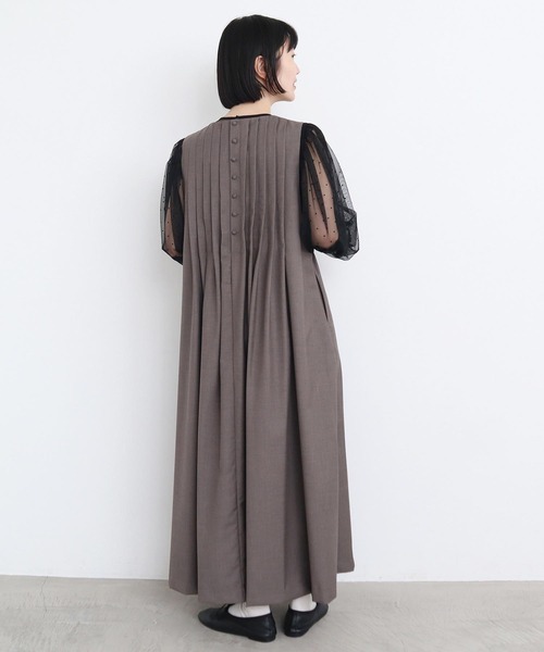 l'atelier du savon（アトリエドサボン）の「_TRプリーツタックノースリワンピース（ワンピース・レディース・ブラック/グレー・FREE）」の8枚目の写真