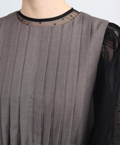 l'atelier du savon（アトリエドサボン）の「_TRプリーツタックノースリワンピース（ワンピース・レディース・ブラック/グレー・FREE）」の3枚目の写真