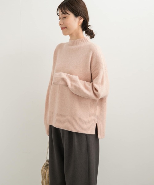 URBAN RESEARCH DOORS（アーバンリサーチドアーズ）の「ハイネックサイドスリットニット（ニット/セーター・レディース・ピンク/ライトグレー/グリーン系その他・MEDIUM）」の9枚目の写真