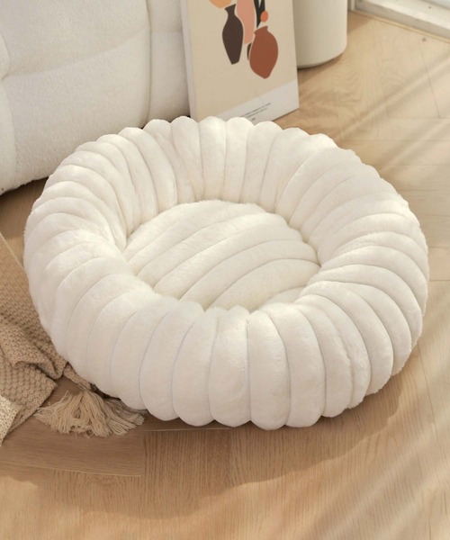 ＜韓国＞原木 ウッド ラウンド ペットベッド クッション付き Amazon.com : Happy Hounds Scout Deluxe Round Pillow Style