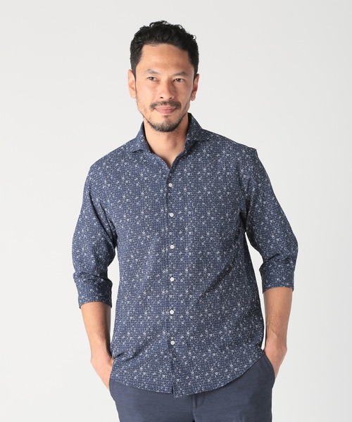 MEN'S BIGI(メンズビギ)の「〈イージーケア/吸水速乾〉エアリーサッカー千鳥フラワープリント七分袖シャツ(シャツ/ブラウス・メンズ・ホワイト系その他/グリーン/イエロー/ネイビー・01/02/03/04)」の1枚目の写真