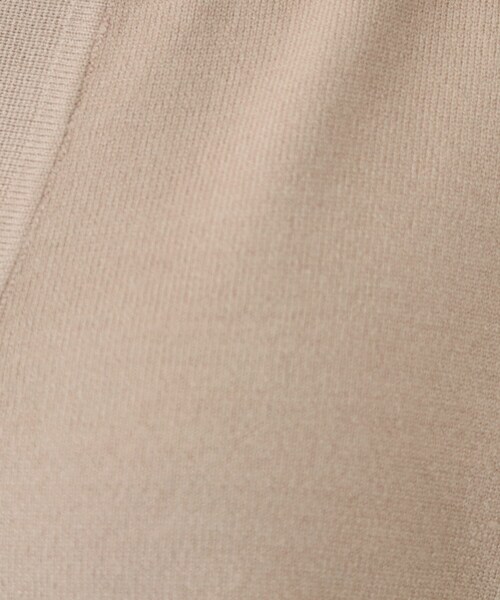 SHOO・LA・RUE（シューラルー）の「【洗える】レイヤードコーデも楽しめる もちもちVネックニット（ニット/セーター・レディース・グレー/ベージュ/ブラック・00）」の10枚目の写真