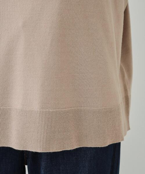 SHOO・LA・RUE（シューラルー）の「【洗える】レイヤードコーデも楽しめる もちもちVネックニット（ニット/セーター・レディース・グレー/ベージュ/ブラック・00）」の4枚目の写真