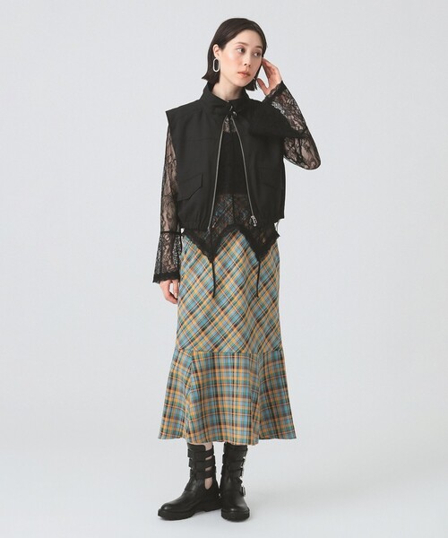 Ray BEAMS（レイビームス）の「スタンドカラー ベスト（ベスト・レディース・オフホワイト/ブラック・ONE SIZE）」の17枚目の写真