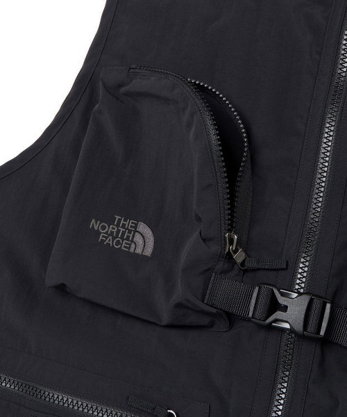 THE NORTH FACE（ザノースフェイス）の「THE NORTH FACE FIELD UTILITY VEST（ザ・ノース・フェイス フィールドユーティリティベスト）（ベスト・メンズ・グリーン系/ブラック/ベージュ系・LARGE/MEDIUM）」の5枚目の写真