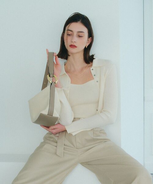 YECCA VECCA(イェッカヴェッカ)の「メタルアクセントミニバッグ(ハンドバッグ・レディース・ブルー/アイボリー/ブラック・FREE)」の19枚目の写真