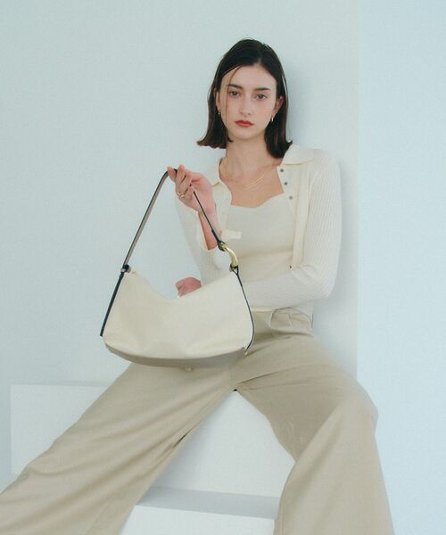 YECCA VECCA(イェッカヴェッカ)の「メタルアクセントミニバッグ(ハンドバッグ・レディース・ブルー/アイボリー/ブラック・FREE)」の20枚目の写真