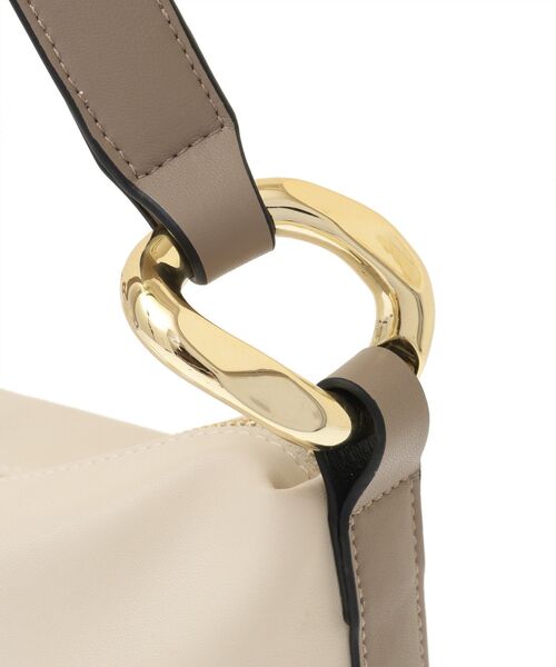 YECCA VECCA(イェッカヴェッカ)の「メタルアクセントミニバッグ(ハンドバッグ・レディース・ブルー/アイボリー/ブラック・FREE)」の10枚目の写真