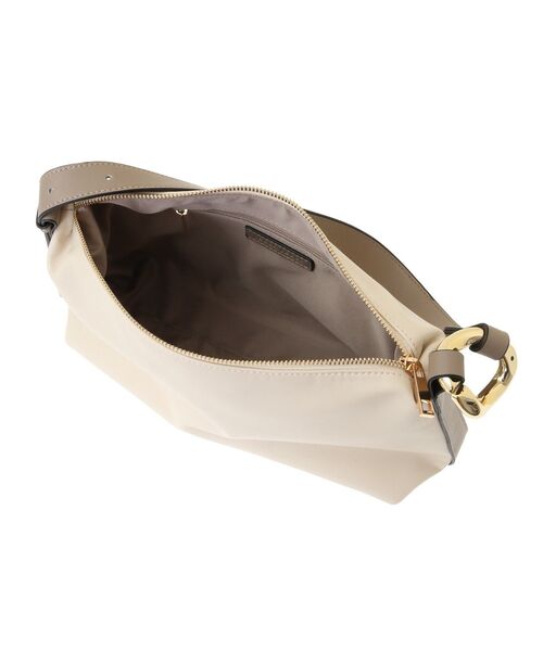 YECCA VECCA(イェッカヴェッカ)の「メタルアクセントミニバッグ(ハンドバッグ・レディース・ブルー/アイボリー/ブラック・FREE)」の8枚目の写真