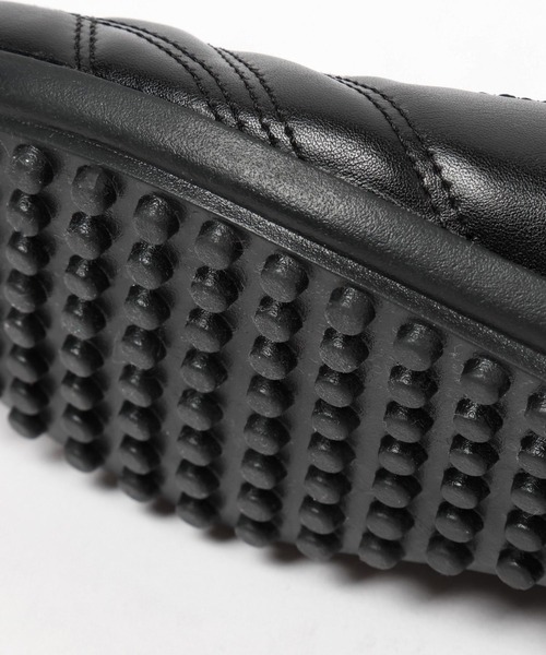 LOWRYS FARM(ローリーズファーム)の「ダブルバンドパフスニーカー 287447(スニーカー・レディース・ブラック/アイボリー/シルバー・LARGE/MEDIUM)」の14枚目の写真